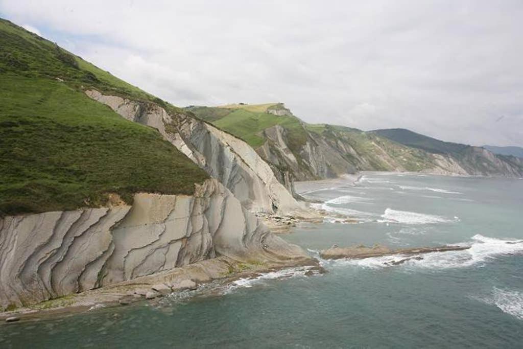 2 Habit, Sala, Terraza, Jardin, Parking Gratis Apartamento Zumaia Exterior foto
